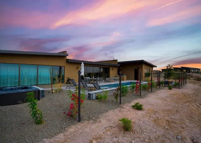 Holiday home Paradise Canyon-pool&spa-mountain Views-estate 2